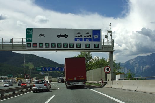 How to get to the toll booth