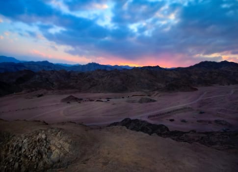 Night falls in the desert