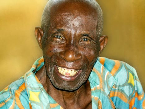 The boss,as Papa Okom is commonly called,is the absolute patriarch of the family. of my Cameroonian wife. When he gathers the family,there will be about five hundred people,no one knows for sure. He himself,with his first Fra