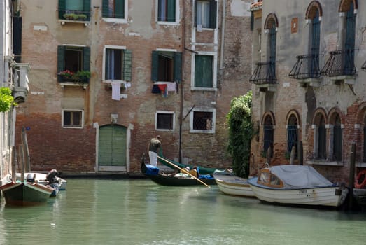Venice - Venezia - Gondoliers