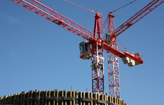 Building construction machinery