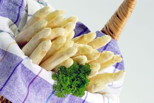 Asparagus with parsley