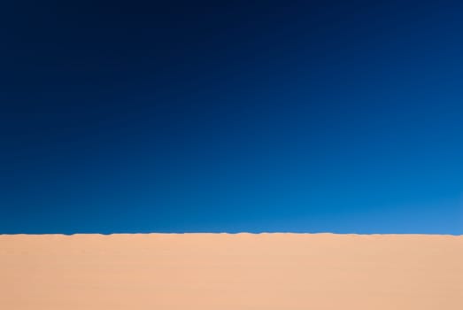 Horizon in the desert