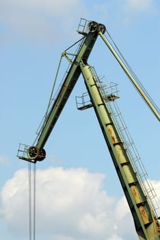 Crane diagonal