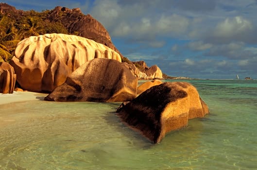 Evening light in paradise - ANSE SOURCE D'ARGENT