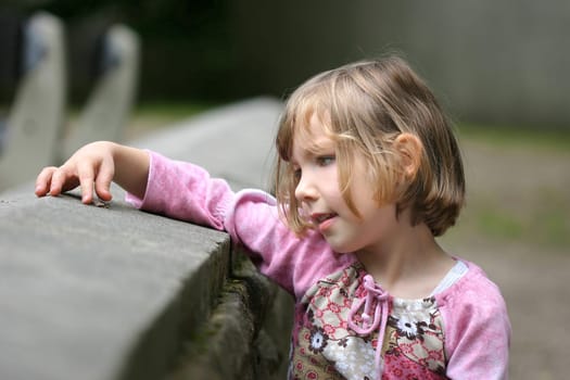 Little girl in her mind