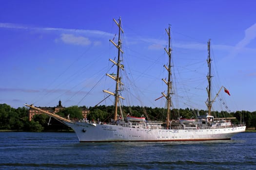 Sail training ship