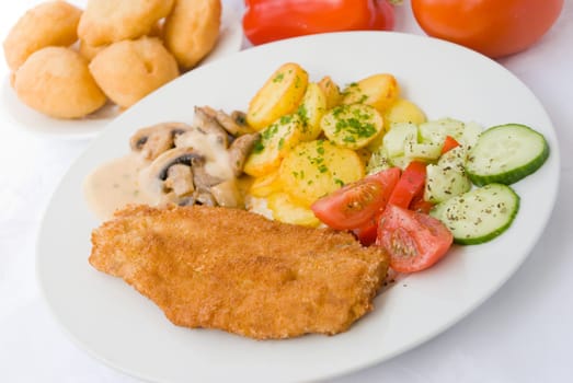 Breaded schnitzel with salad 9