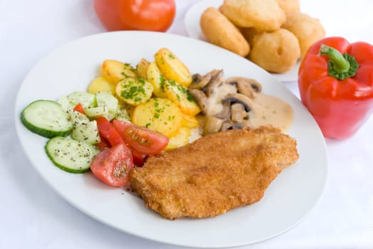 Breaded schnitzel with salad 9