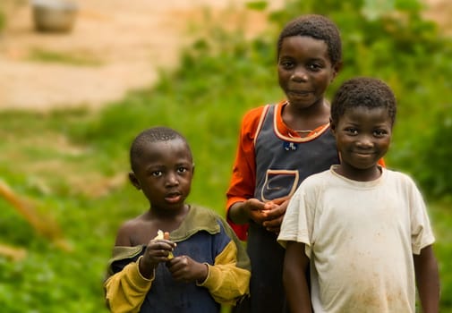 the trio Nnanga,a strong trio of siblings,sorry,they just ate,I didn't put their make-up or powder,I didn't even wash their faces. They are what they are,children from Ngobelen,a village in the south of Cameroon,very close to the equator,ga
