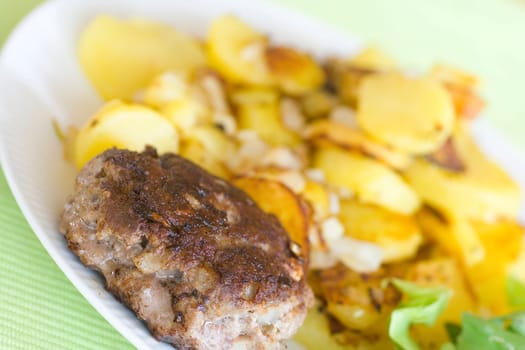 Fried potatoes