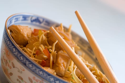 Turkey breast with vegetables and noodles