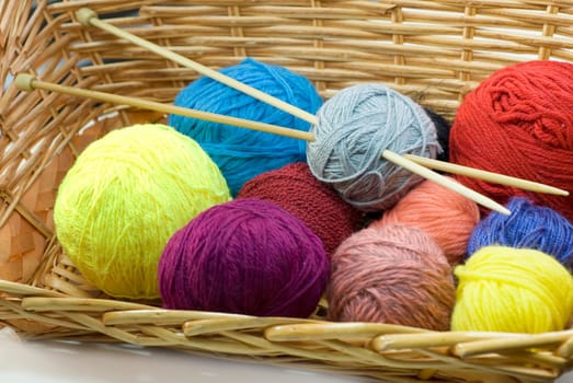 Knitting basket 04