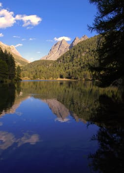 The "most beautiful spot in Switzerland""... is located in Graubünden. Preda is located directly on the famous Albula line of the Rhaetian Railway. From there you can reach the picturesque Lake Palpuogna on foot in half an hour."