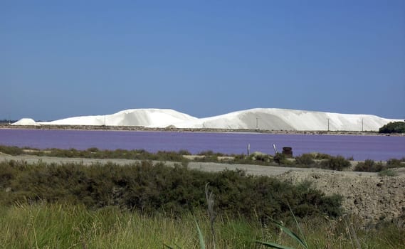 Saline 27