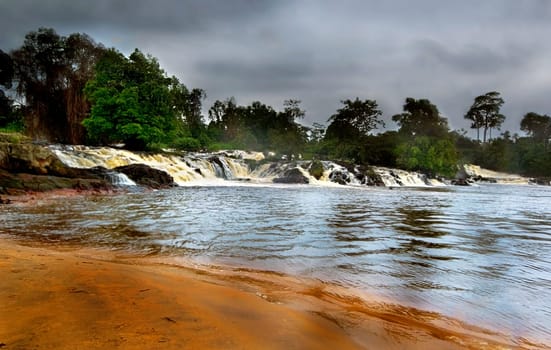 here you can see very beautifully,a stream rushes directly into the sea,an overwhelming sight even in rainy weather
