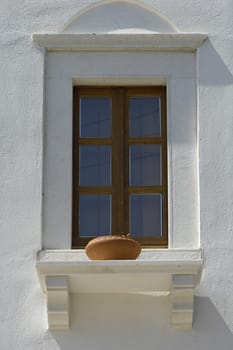 Windows in Apiranthos