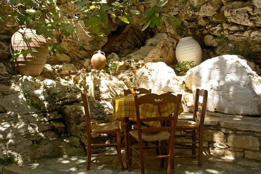 romantic taverna