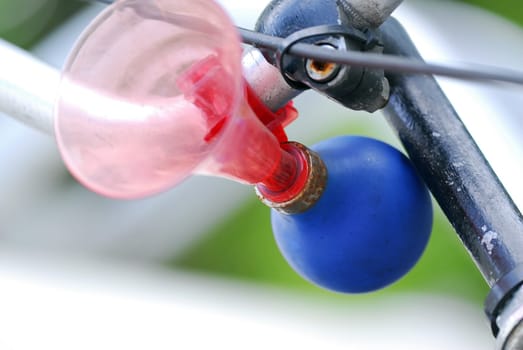 Bicycle horn