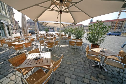 empty street café