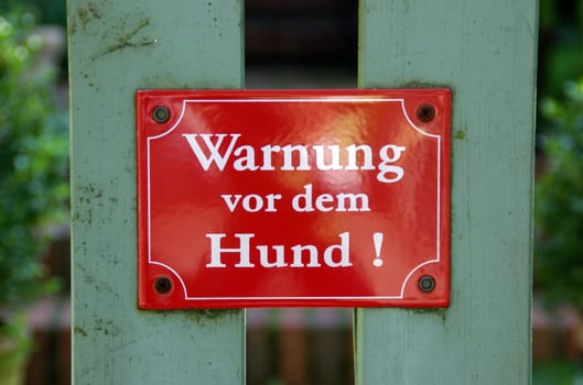 Warning about the dog
