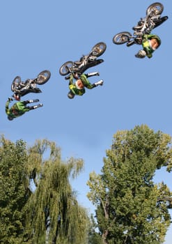 duedo and Boshi,especially for you .... Attention photomontage !!