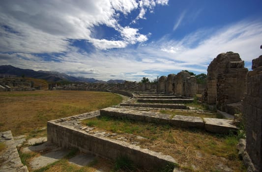 Salona 04