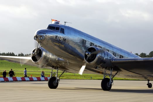airpor Days DC-3 KLM 5