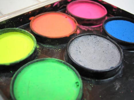 small paint box
