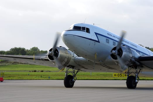 airport Fays DC-3 Royal Airforce 1