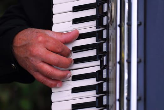 Belt Organ