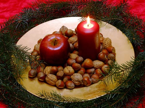 Nut plate