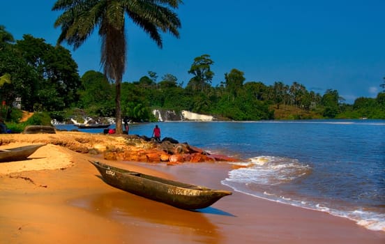 ... when the sun is shining,the area is truly paradisiacal...