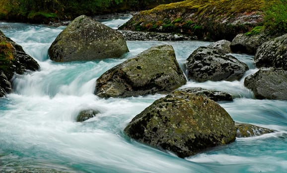 I could listen to the sound of the cold water for hours......!:-)