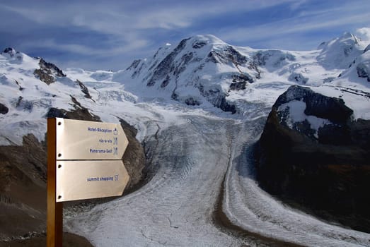 Discover a top-class natural paradise: The Gornergrat Railway takes you from Zermatt to the 3089-metre-high Gornergrat. In summer through spicy-scented pine and larch forests and over flower-strewn alpine meadows and in winter through deep snow.