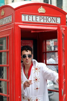 Steve Gärtner was invited to London as German Elvis in Sept.07 for a benefit concert for children with cancer. I was allowed to accompany him with my camera.