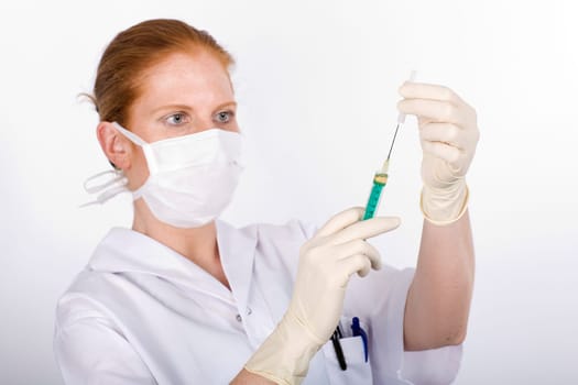 Removing the syringe from the protective cap