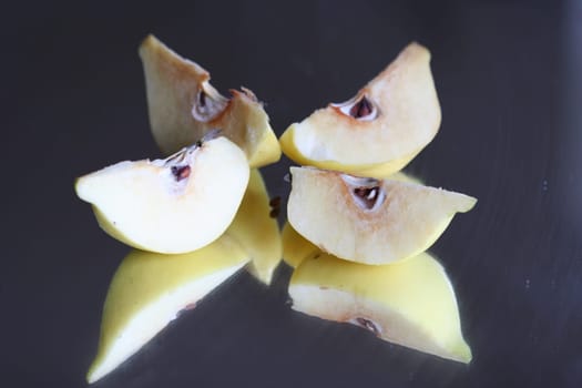 Quince pieces