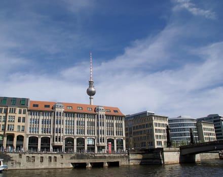 on the Spree - Palais - Faculty
