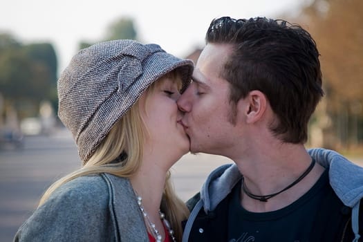 kiss