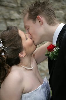 Wedding Kiss