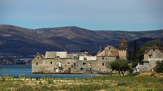 Kastel Gomilica 01