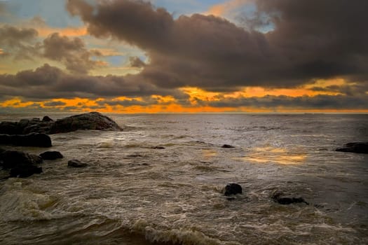 .... a dramatic sky,the backdrop for a drama!