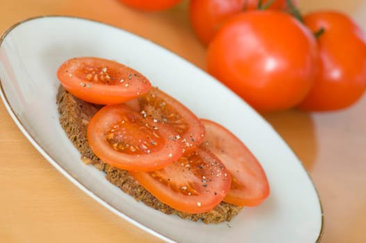 Tomato bread