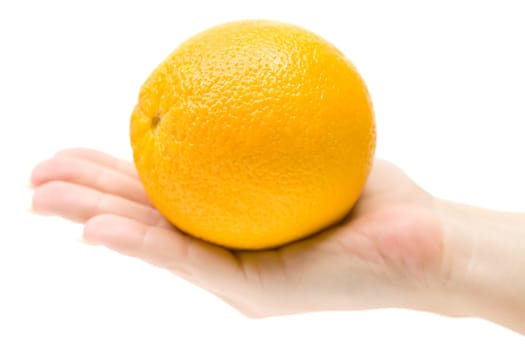 Orange in der Hand