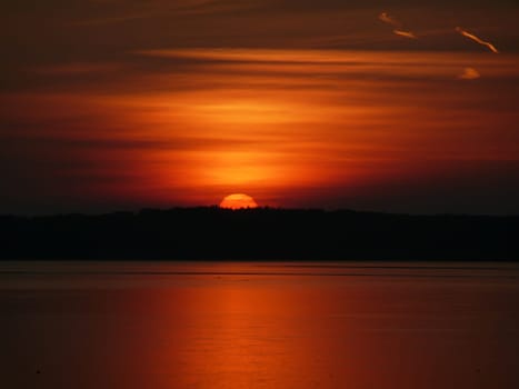 sunset or (sunset beach) or (sunset nature) or (sunset skyline)