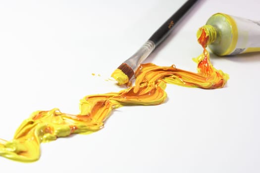 yellow-orange color trail