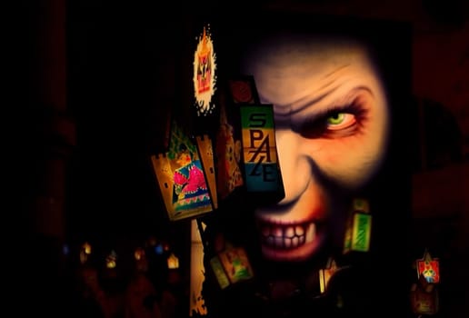 Often,the Basel Carnival has something sinister or mythical about it. And when such a face glows in the deep night,there should be no other lights burning,there is something very sinister about it.