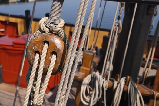 Ship rigging