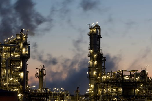 Refinery plant